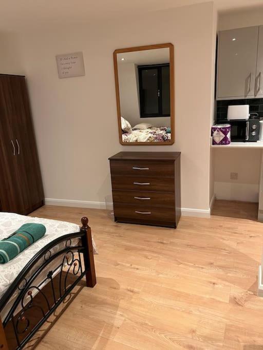 010- Lovely One Bedroom In Ealing F6 Exterior photo